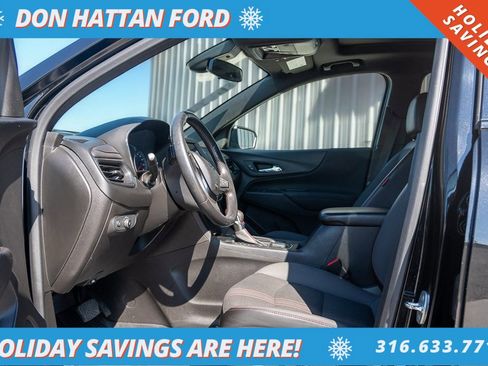 Used 2022 Chevrolet Equinox RS w/ LPO, Floor Liner Package image 3