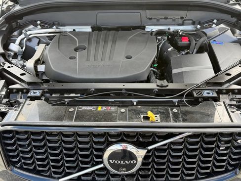 Certified 2023 Volvo XC60 B5 Plus w/ Climate Package AWD/4WD image 42
