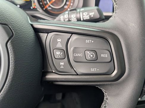 Used 2026 Jeep Wrangler Sport S image 23