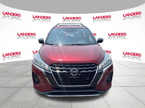 Used 2021 Nissan Kicks SR w/ SR Premium Package FWD image 8