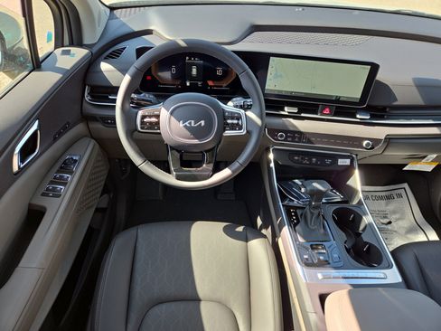 New 2026 Kia Carnival EX FWD image 9