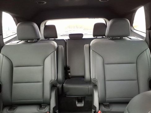 Used 2025 Buick Enclave Preferred image 12