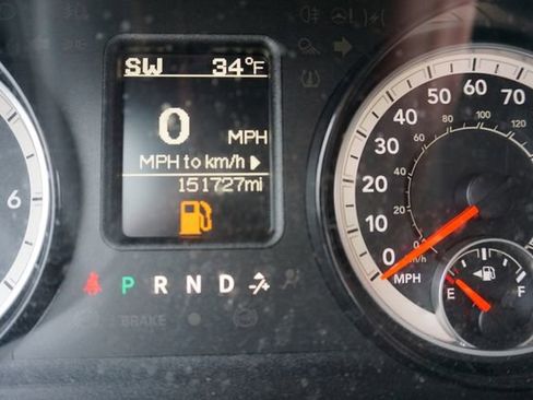 Used 2018 RAM 1500 Classic SLT image 12