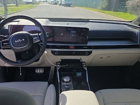 Used 2025 Kia Sorento SX Prestige image 4