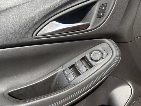 Used 2025 Buick Encore GX Sport Touring FWD image 16