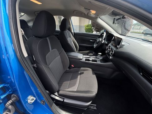 Used 2025 Nissan Sentra SV FWD image 35