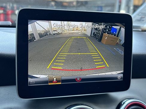 Used 2019 Mercedes-Benz GLA 250 4MATIC image 24