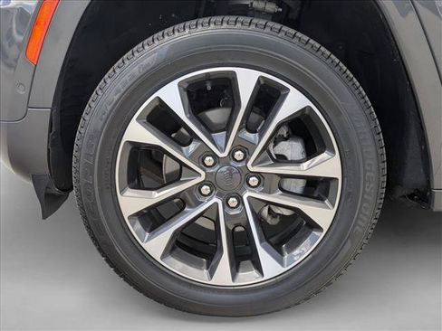 Used 2022 Jeep Grand Cherokee Overland AWD/4WD image 25