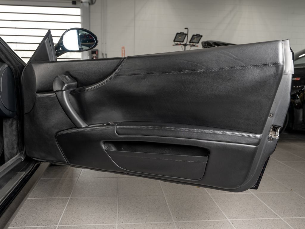 Used 2000 Ferrari 550 Maranello Coupe RWD image 16