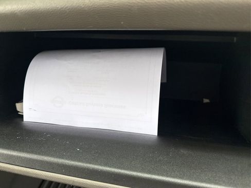 Used 2018 Chevrolet Traverse LT image 29