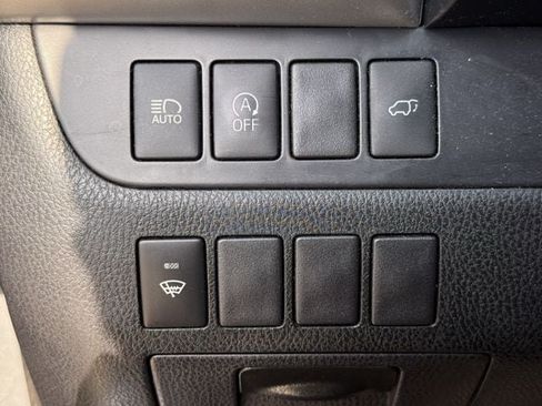 Used 2019 Toyota Highlander XLE AWD/4WD image 24