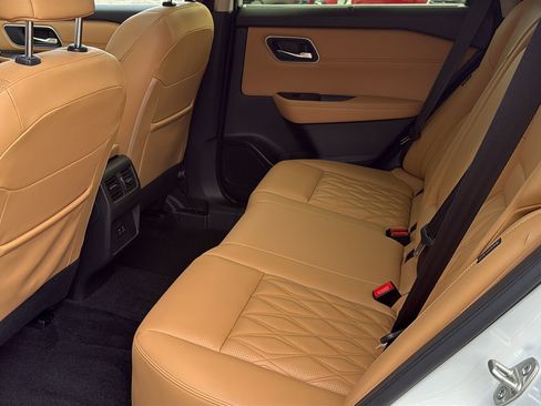 Certified 2023 Nissan Rogue Platinum AWD/4WD image 22