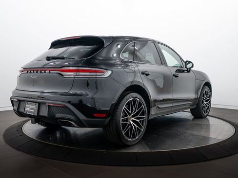 Certified 2026 Porsche Macan AWD/4WD image 7