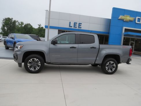 Certified 2022 Chevrolet Colorado Z71 AWD/4WD image 2