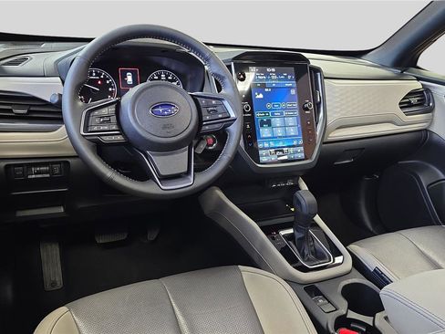 Used 2025 Subaru Forester Limited w/ Popular Package #2 image 17