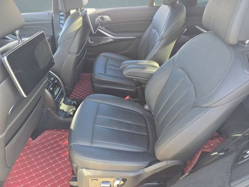 Used 2020 BMW X7 M50i image 24