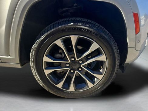 Used 2022 Jeep Grand Cherokee Overland image 9