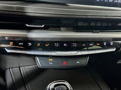 Used 2024 Cadillac XT4 Premium Luxury AWD/4WD image 15