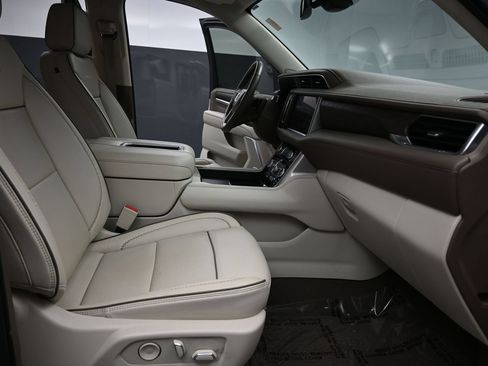 Used 2022 GMC Yukon XL Denali AWD/4WD image 20