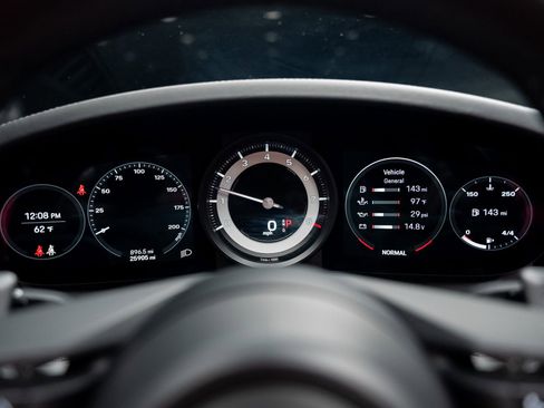 Used 2020 Porsche 911 Carrera image 46