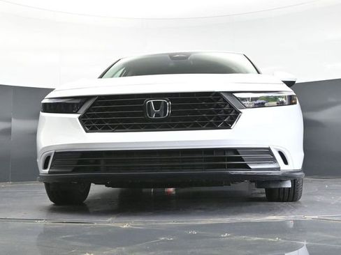 Used 2023 Honda Accord EX image 32