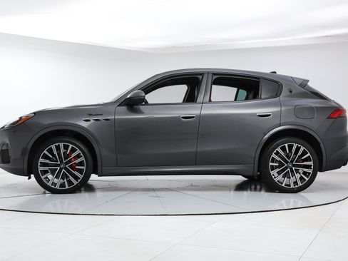 Certified 2023 Maserati Grecale Modena AWD/4WD image 2