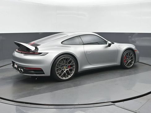 Used 2022 Porsche 911 Carrera 4S AWD/4WD image 3