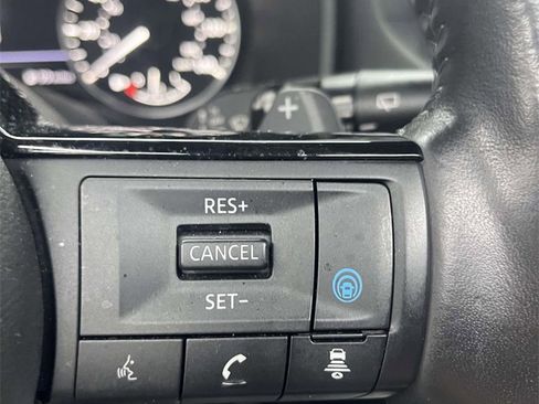 Used 2021 Nissan Rogue SV w/ Premium Package image 21