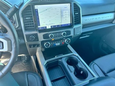 Used 2022 Ford F250 Lariat w/ Lariat Ultimate Package AWD/4WD image 38
