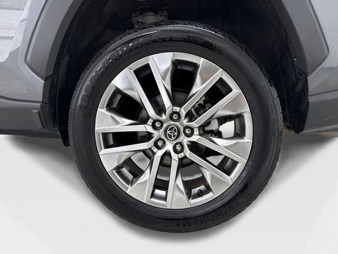 Used 2020 Toyota RAV4 Limited FWD image 51
