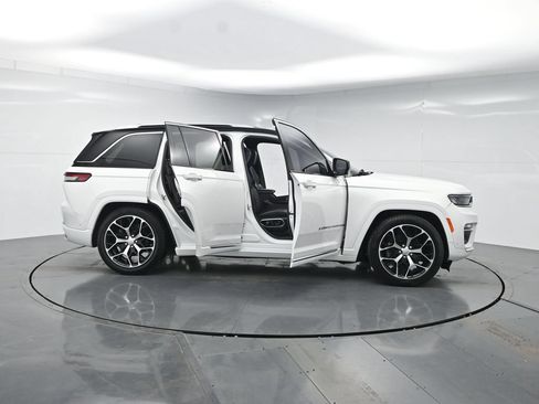 Used 2022 Jeep Grand Cherokee Summit AWD/4WD image 48