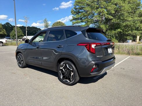 Certified 2024 Kia Seltos SX w/ SX Sunroof Package AWD/4WD image 7