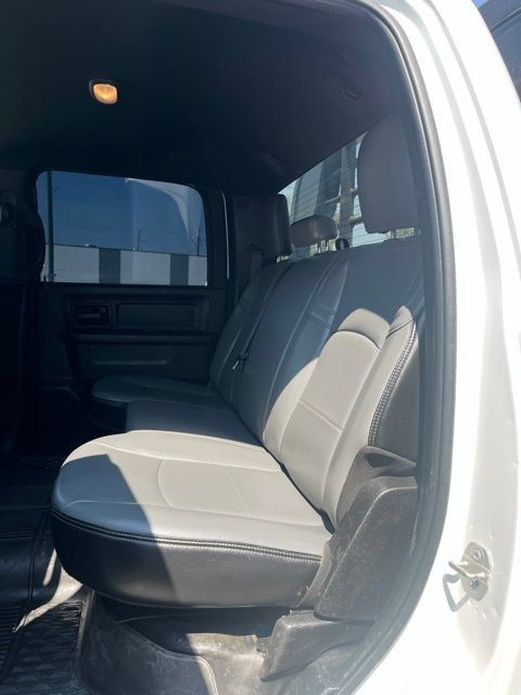 Used 2024 RAM 2500 Tradesman w/ Chrome Appearance Group AWD/4WD image 28