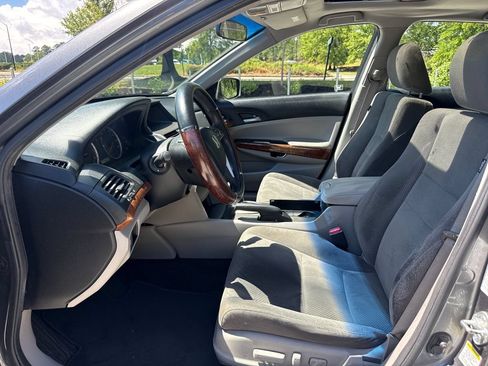 Used 2011 Honda Accord EX image 12