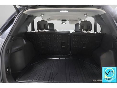 Used 2020 Chevrolet Equinox LT w/ Midnight Edition image 27