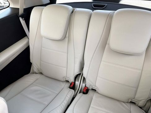 Used 2023 Mercedes-Benz GLS 580 4MATIC image 11