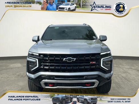 Used 2025 Chevrolet Suburban Z71 image 9