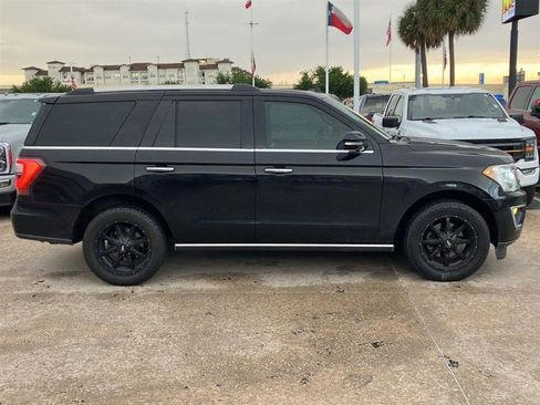 Used 2020 Ford Expedition Limited RWD image 3