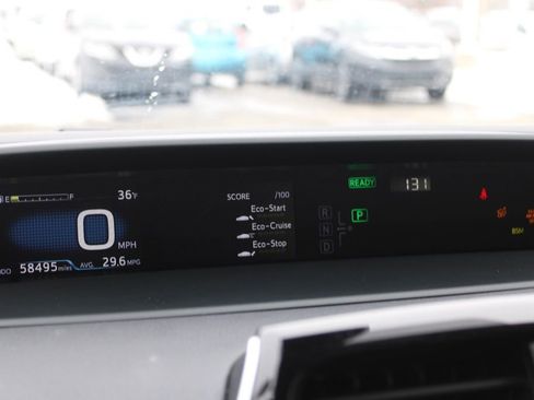 Used 2020 Toyota Prius LE image 34