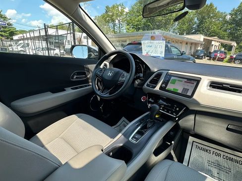Used 2021 Honda HR-V EX image 28