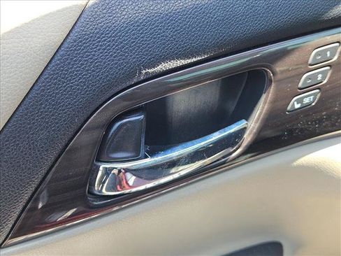 Used 2017 Honda Accord EX-L image 7