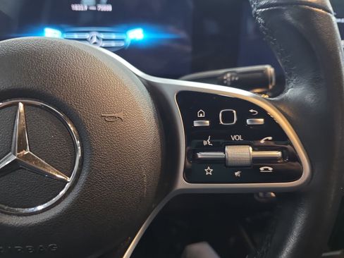 Used 2021 Mercedes-Benz GLB 250 image 18
