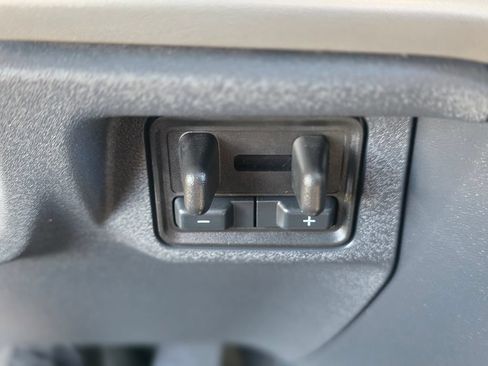Used 2025 Ford Expedition Max Active AWD/4WD image 43