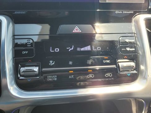 Used 2023 Kia Sorento SX Prestige w/ Panoramic Sunroof Package AWD/4WD image 24