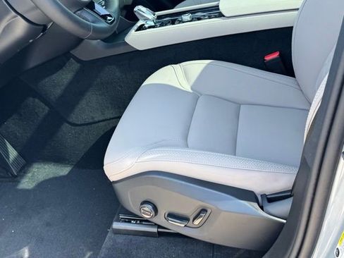 New 2026 Volvo XC90 B6 Plus w/ Protection Package image 14