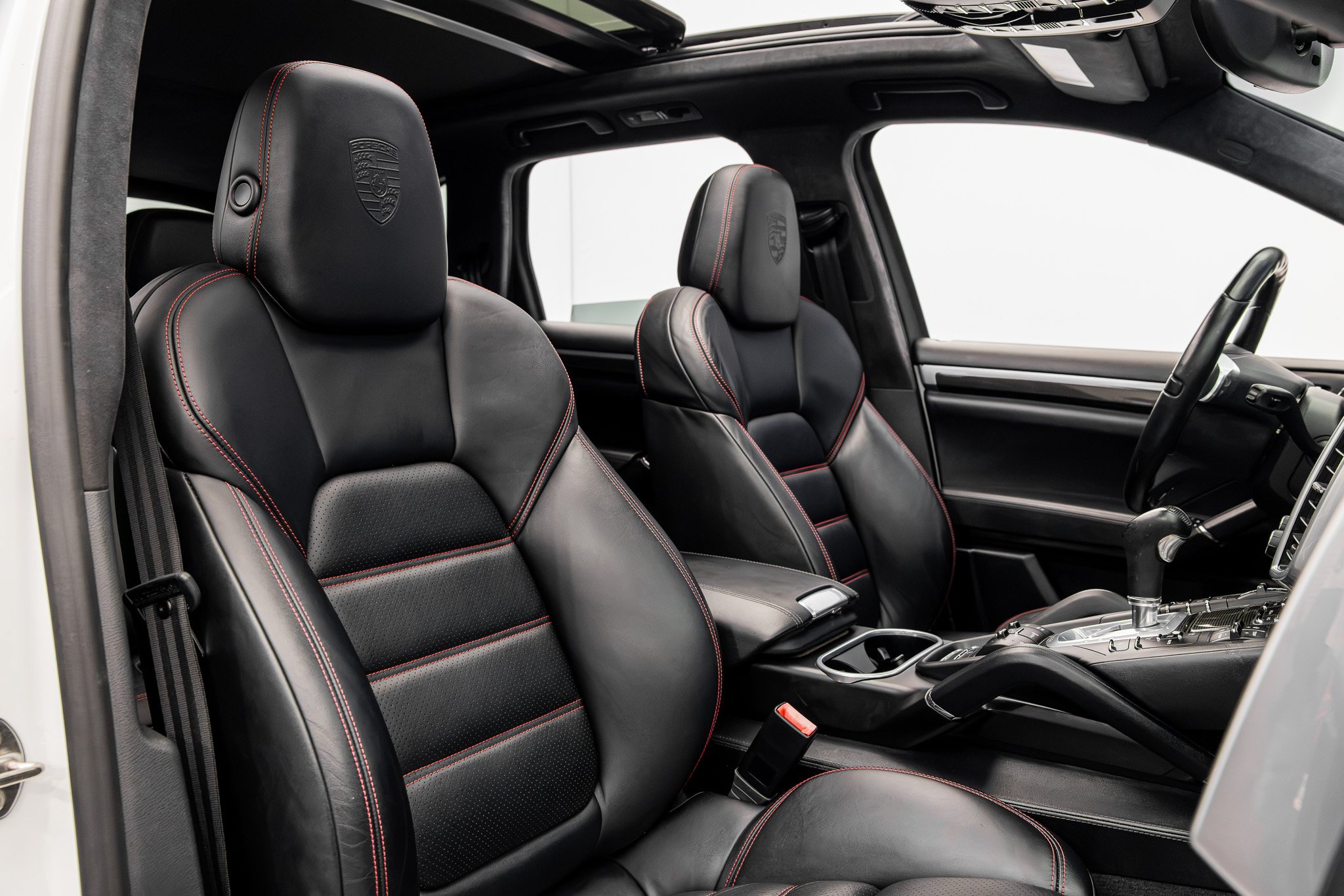 Used 2014 Porsche Cayenne Turbo S AWD/4WD image 29
