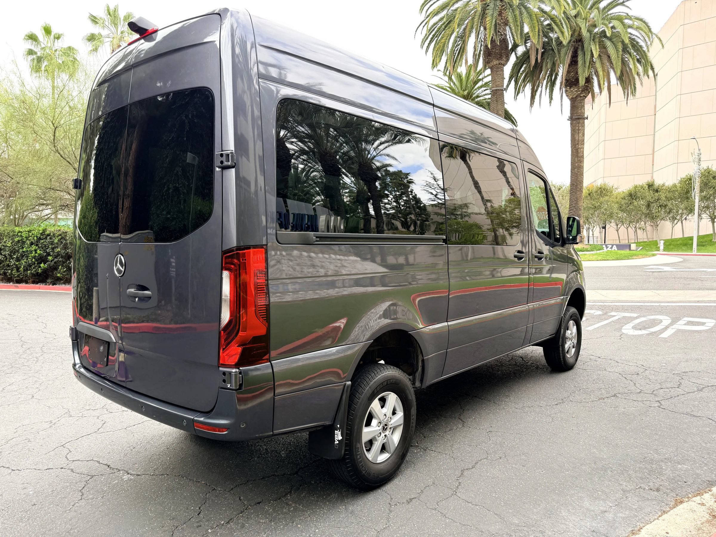 Used 2023 Mercedes-Benz Sprinter 2500 image 7