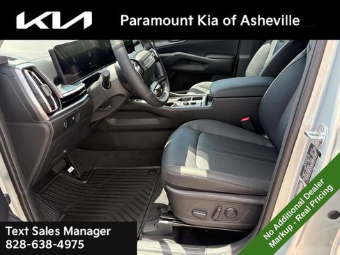 New 2026 Kia Sorento S AWD/4WD image 17