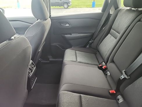 Used 2024 Nissan Rogue SV FWD image 41