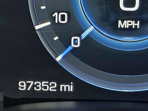 Used 2017 Cadillac Escalade ESV Luxury image 19